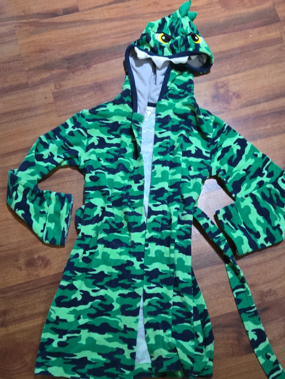 Green Camo Hooded Bath Robe with Monster Hood Kids Lizar Swim Kids 6 7 Great Use